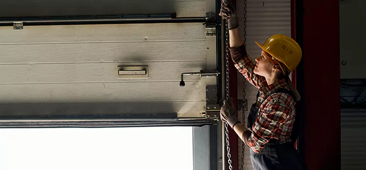 Addressing Common Garage Door Stoppage Issues in Edgewater, FL